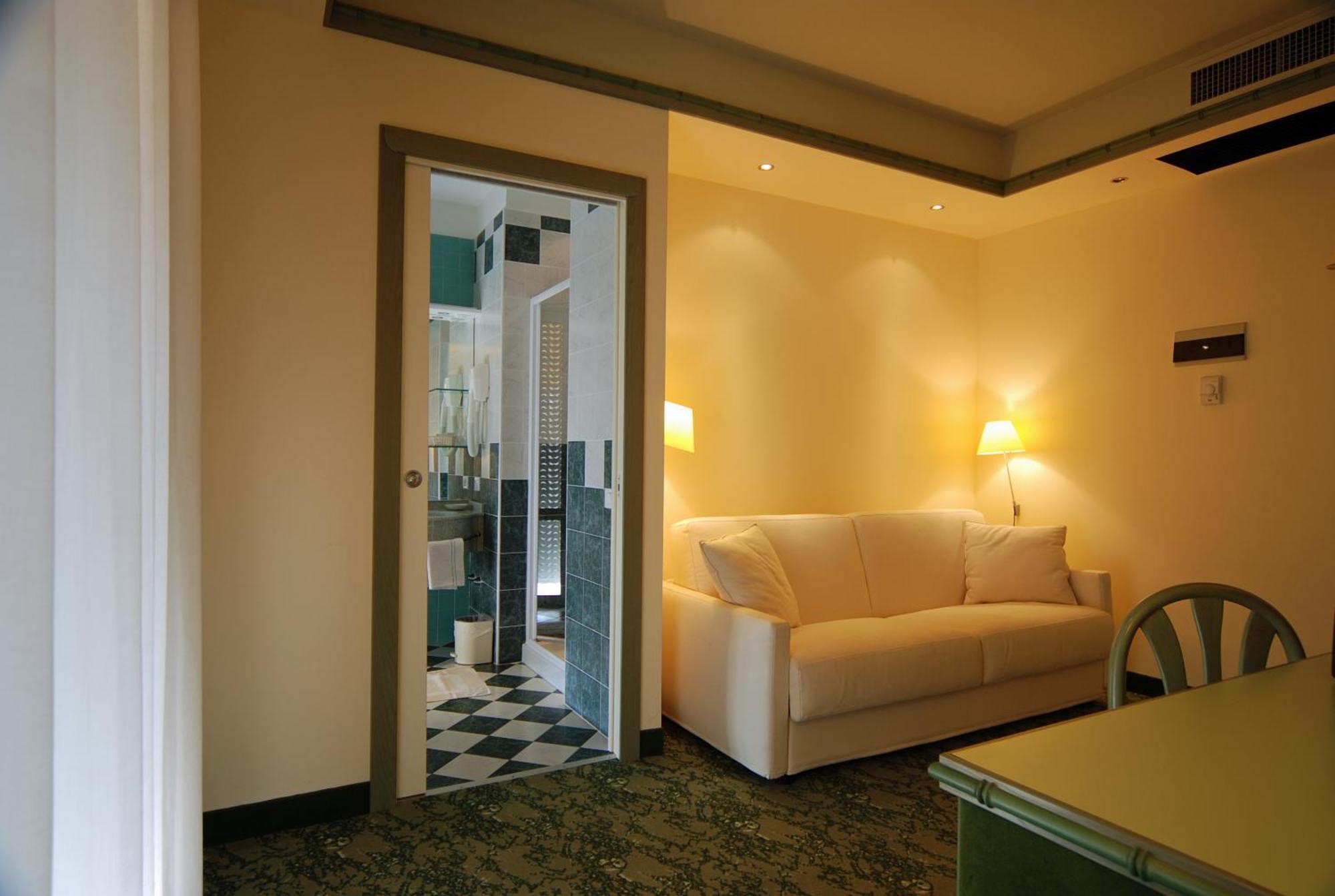 Hotel Montecarlo