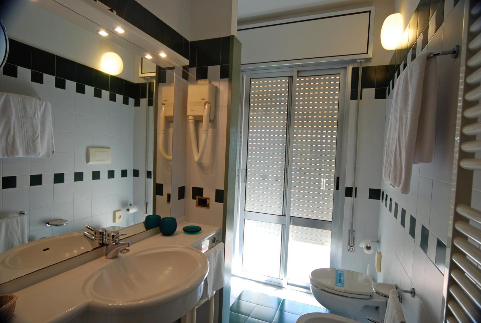 Hotel Montecarlo 4*